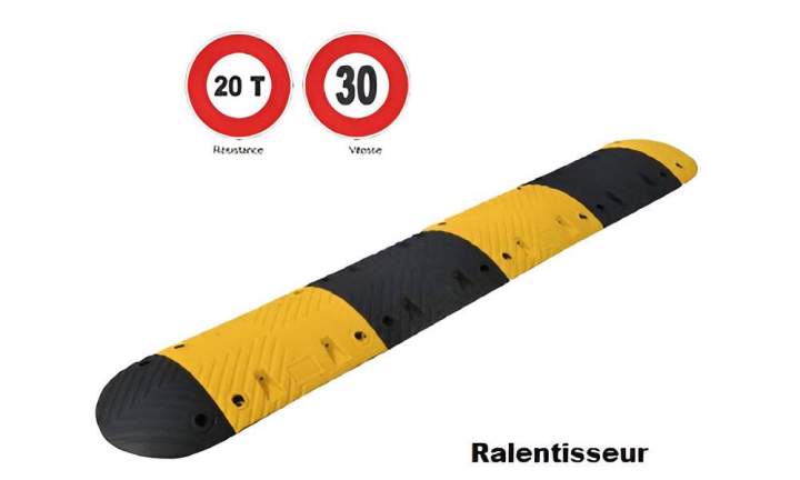 Speed bump Saint-Léonard-des-Bois