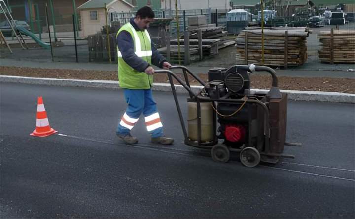 Séchoirs de route Saint-Léonard-des-Bois